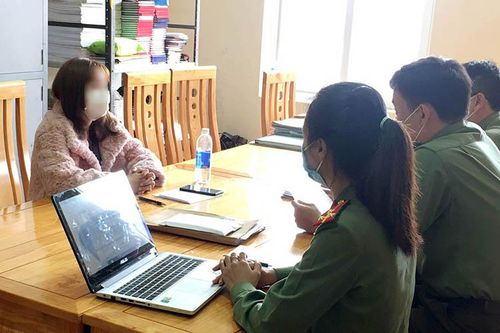 Điều trị khỏi bệnh Covid-19 bằng 'nước bảy màu' là thông tin sai sự thật