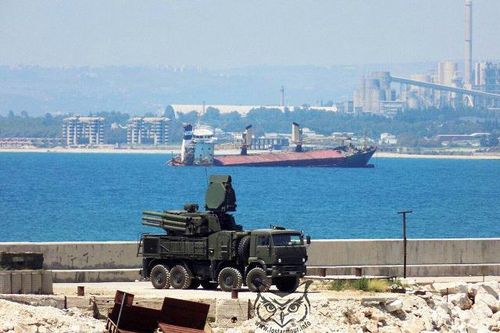 Tàu Nga chở đầy vũ khí và thiết bị hướng về Syria