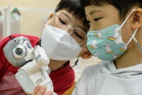 Hàn Quốc thử nghiệm robot trợ giảng giúp trẻ mầm non trải nghiệm công nghệ