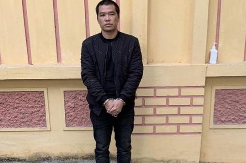 Công an mật phục tại ga tàu trong đêm, bắt đối tượng trốn truy nã đặc biệt nguy hiểm