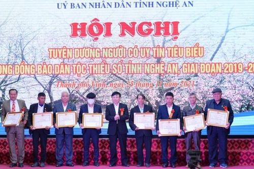 Người có uy tín - Cầu nối đặc biệt trong đồng bào dân tộc thiểu số ở Nghệ An