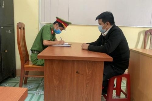 Khởi tố người nhà bệnh nhân đánh nhân viên y tế tại Đắk Nông