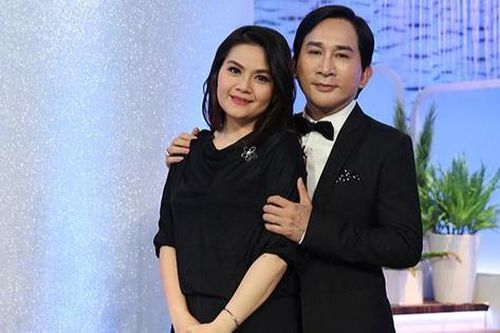 Bà xã kém tuổi của Kim Tử Long 'nghẹn ngào' kể về biến cố trong 3 lần mang thai