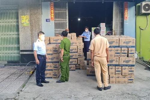Tạm giữ 7.000 nước rửa chén Superlight vi phạm quy định về nhãn hàng hóa
