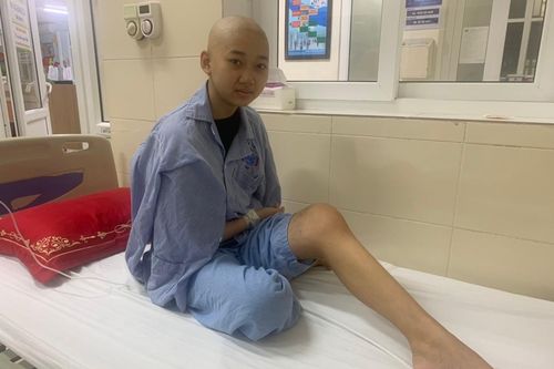 Con mắc ung thư, mẹ đơn thân lâm cảnh khốn cùng