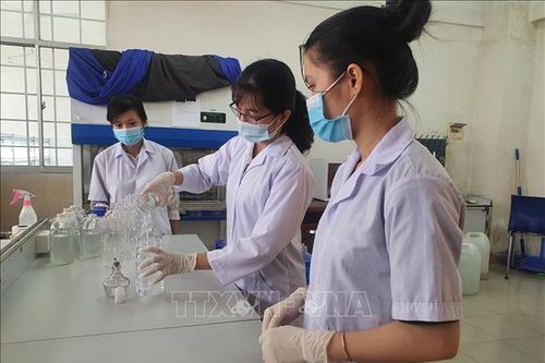 Tăng mức đầu tư cho giảng viên học tiến sỹ – đảm bảo hiệu quả, tránh lãng phí ngân sách