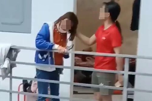 Đánh ghen ồn ào tại phòng trọ: Vợ nổi cơn thịnh nộ, vung tay tát cả chồng cùng nhân tình 'cháy má'