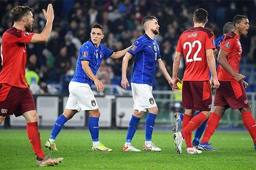 2 nhà vô địch EURO nín thở