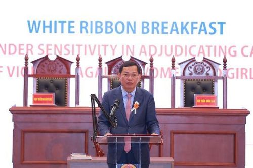 Nâng cao nhận thức về giới trong hoạt động xét xử