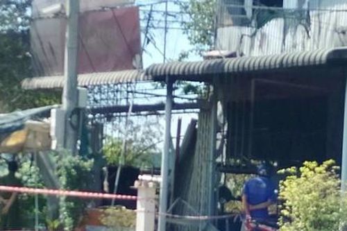 Nhậu say chồng đập chai gas gây cháy nhà, vợ và 2 con tử vong