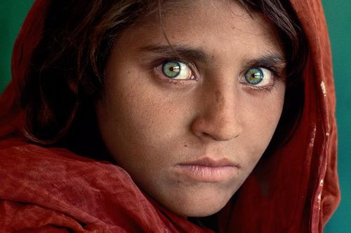 Người trong bức ảnh 'Afghan Girl' được sơ tán tới Italy