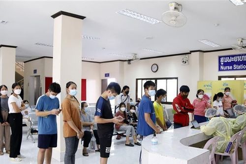 Lào lại ghi nhận ca COVID-19 mới tăng cao kỷ lục