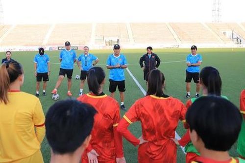 Đội tuyển nữ Việt Nam hội quân