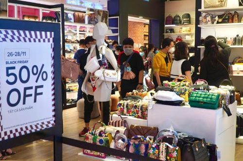 Black Friday 2021: Nơi nhộn nhịp khách hàng, nơi vắng tanh ảm đạm