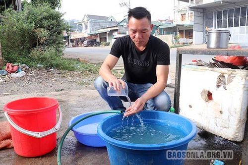 Khẩn trương xử lý tình trạng ô nhiễm môi trường nước tại bản Mạt