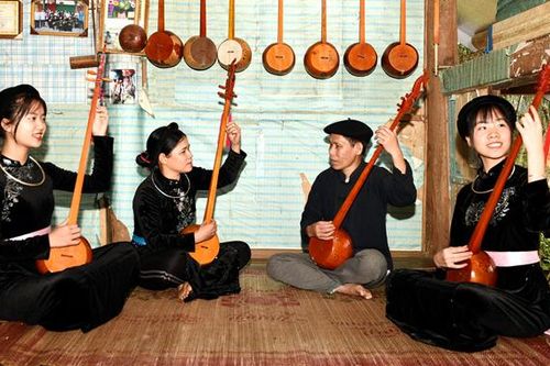Cộng đồng với bảo tồn di sản văn hóa