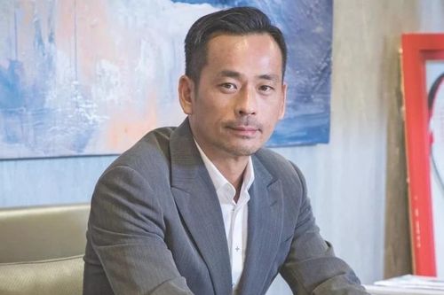 Tỷ phú Châu Trác Hoa bị bắt