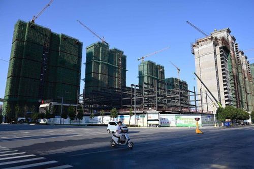 Kinh tế Trung Quốc chưa thể 'bật dậy' vì khủng hoảng nhà đất
