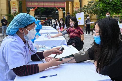 Quận Hoàn Kiếm triển khai tiêm vaccine cho học sinh Trung học cơ sở