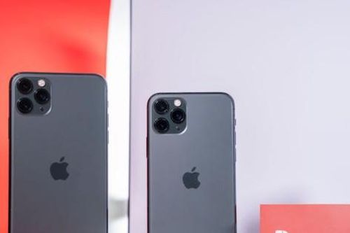 Giá iPhone 11 series về mức rẻ nhất năm, lượng khách tăng đột biến