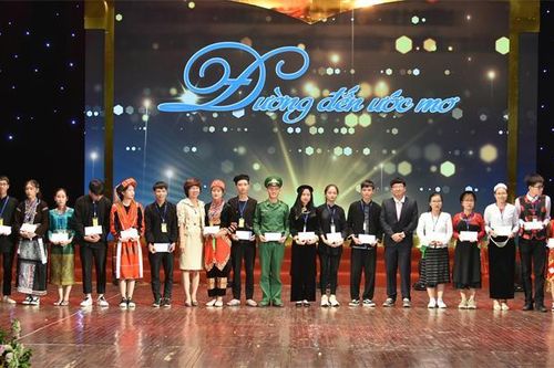 Chăm lo phát triển giáo dục, đào tạo vùng đồng bào dân tộc thiểu số