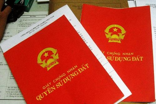 Truy tìm nữ quái sử dụng sổ đỏ giả để chiếm đoạt tiền ngân hàng