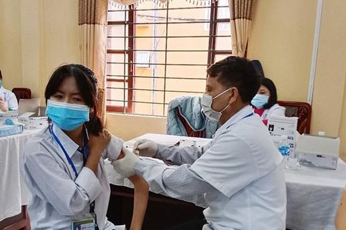 Vĩnh Phúc: Hơn 52.000 học sinh từ 12-17 tuổi được tiêm phòng COVID-19 đợt 1