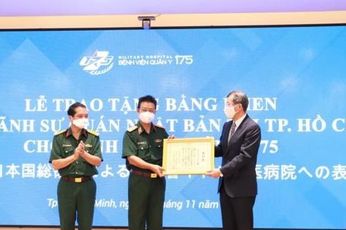 Nhật Bản tặng bằng khen cho Bệnh viện Quân y của Việt Nam