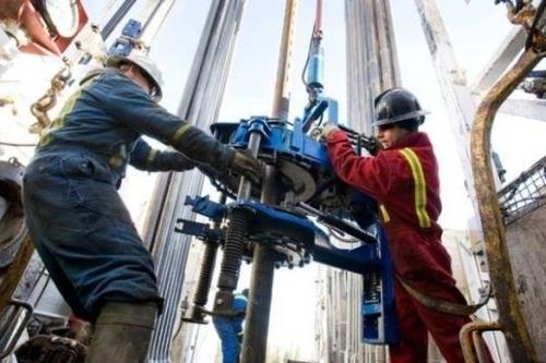 Sáp nhập là điều không thể tránh khỏi đối với ngành dầu mỏ Canada