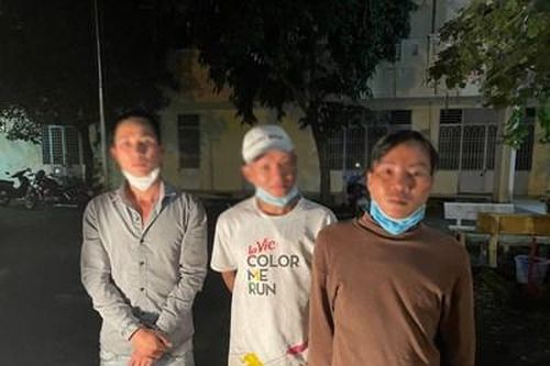 Nhóm côn đồ xông vào phòng trọ, dùng kim tiêm uy hiếp để cướp chim cảnh