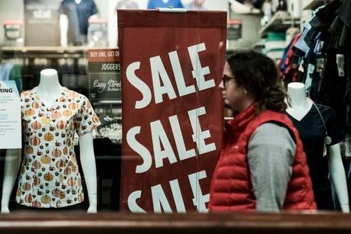 Black Friday tại cửa hàng đang mất dần sự cuồng nhiệt