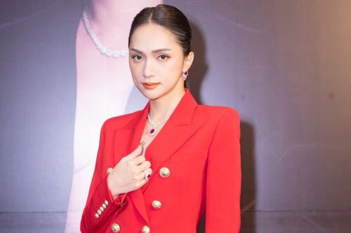 Rầm rộ đoạn clip Hương Giang đối chất cực căng với anti-fan vì bị bôi nhọ làm nghề 'buôn phấn bán hương'