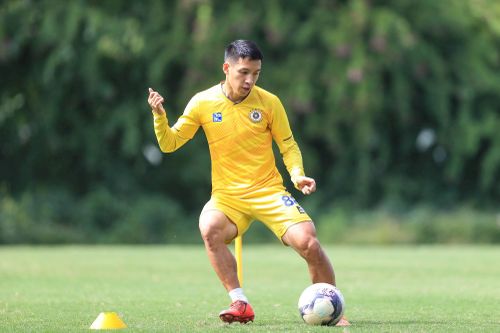 Đỗ Hùng Dũng tập trung cùng đội tuyển Việt Nam chuẩn bị AFF Cup 2020