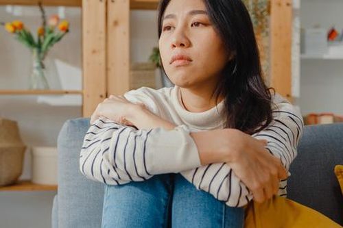 Mẹ chồng ép ly hôn vì tôi không thể mang thai