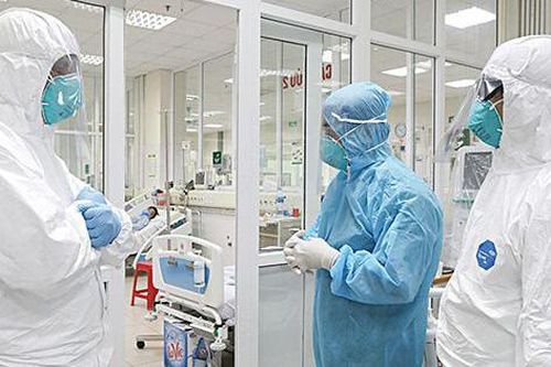 Chiều 27/11: Bộ Y tế lập đoàn kiểm tra công tác điều trị, hồi sức COVID-19; 52 tỉnh, thành tiêm vaccine ít nhất 1 liều cho trên 80% dân số
