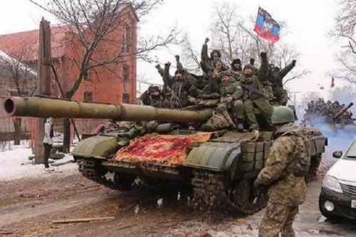 Quân đội Ukraine tấn công Dokuchaevsk dữ dội khiến ly khai đối diện nguy cơ sụp đổ