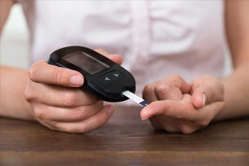 Thiết bị đo đường huyết qua mồ hôi đầu tiên trên thế giới
