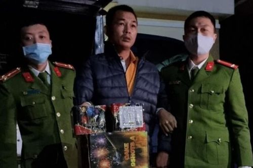 Bắt thêm vụ vận chuyển 21,8 kg pháo nổ trái phép tại Quảng Bình