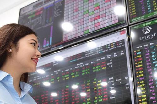 Chứng khoán Việt Nam tuổi 25: Liên tiếp 'đổ xô' nhiều kỷ lục lịch sử