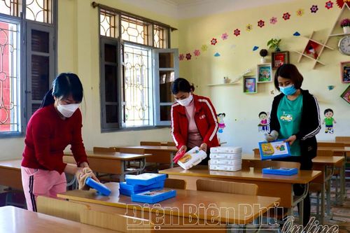 Đảm bảo an toàn phòng, chống dịch khi đón học sinh đi học trở lại
