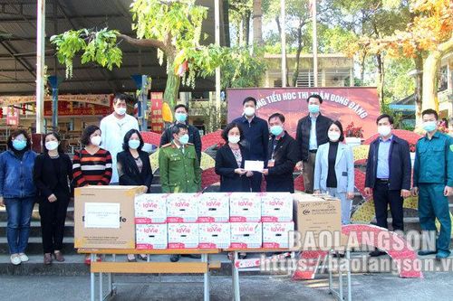 Sở GD&ĐT: Tặng quà các đơn vị trường học bị ảnh hưởng bởi COVID-19Tin khácPhấn đấu bệnh viện luôn là 'vùng xanh' trong phòng chống dịchThông báo nội dung kỳ họp thứ sáu (kỳ họp chuyên đề) HĐND tỉnh khóa XVII, nhiệm kỳ 2021- 2026