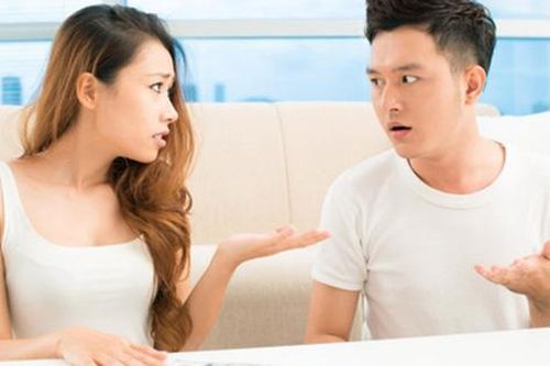 Mới cưới, tôi đã ngã ngửa với số tiền lương chồng đưa mình ở tháng đầu tiên