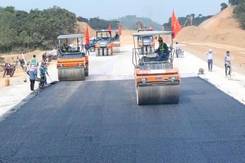 Bảo đảm an toàn thi công dự án giao thông dịp Tết
