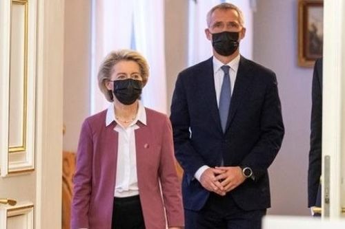 Lãnh đạo NATO, EU 'rủ nhau' thăm Baltic tỏ lòng đoàn kết, nói Nga cần 'minh bạch và xuống thang'