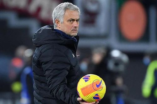 Mourinho lo sốt vó sau chấn thương của trụ cột trong chiến thắng của Roma trước Torino