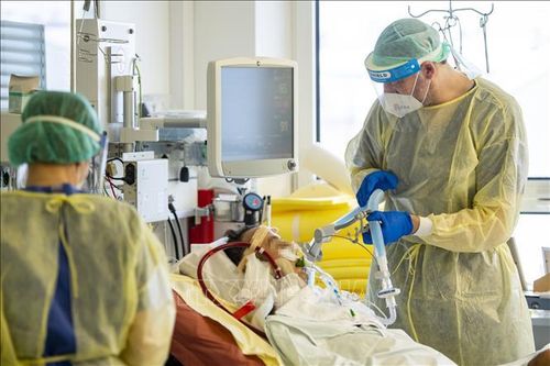 Nhiều chính trị gia Đức kêu gọi áp đặt biện pháp chống dịch nghiêm ngặt hơn
