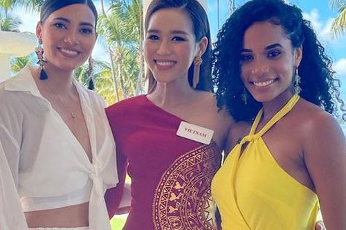 Đối diện với đương kim Miss World 2019, HH Đỗ Hà có 'lép vế'?