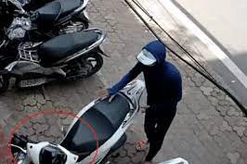 Bắt tên trộm phá khóa xe máy Honda SH cực nhanh
