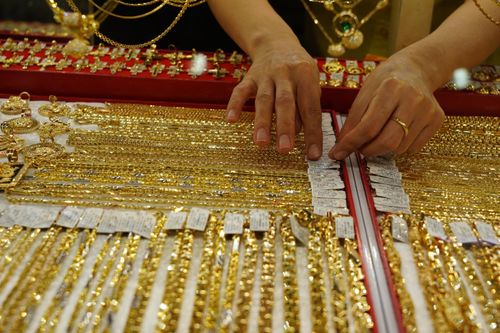 Giá vàng quay lại xu hướng giảm