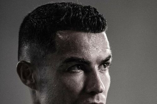 Ronaldo nói gì trong ngày 'kình địch' Messi giành Quả bóng vàng